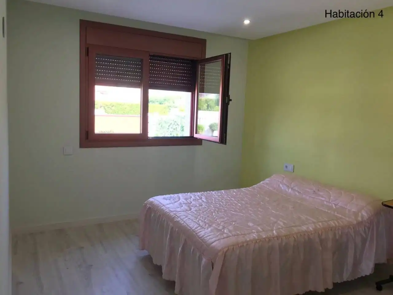 Schlafzimmer von Haus oder Chalet zum Verkauf in Verín mit Heizung, Privatgarten und Schwimmbad