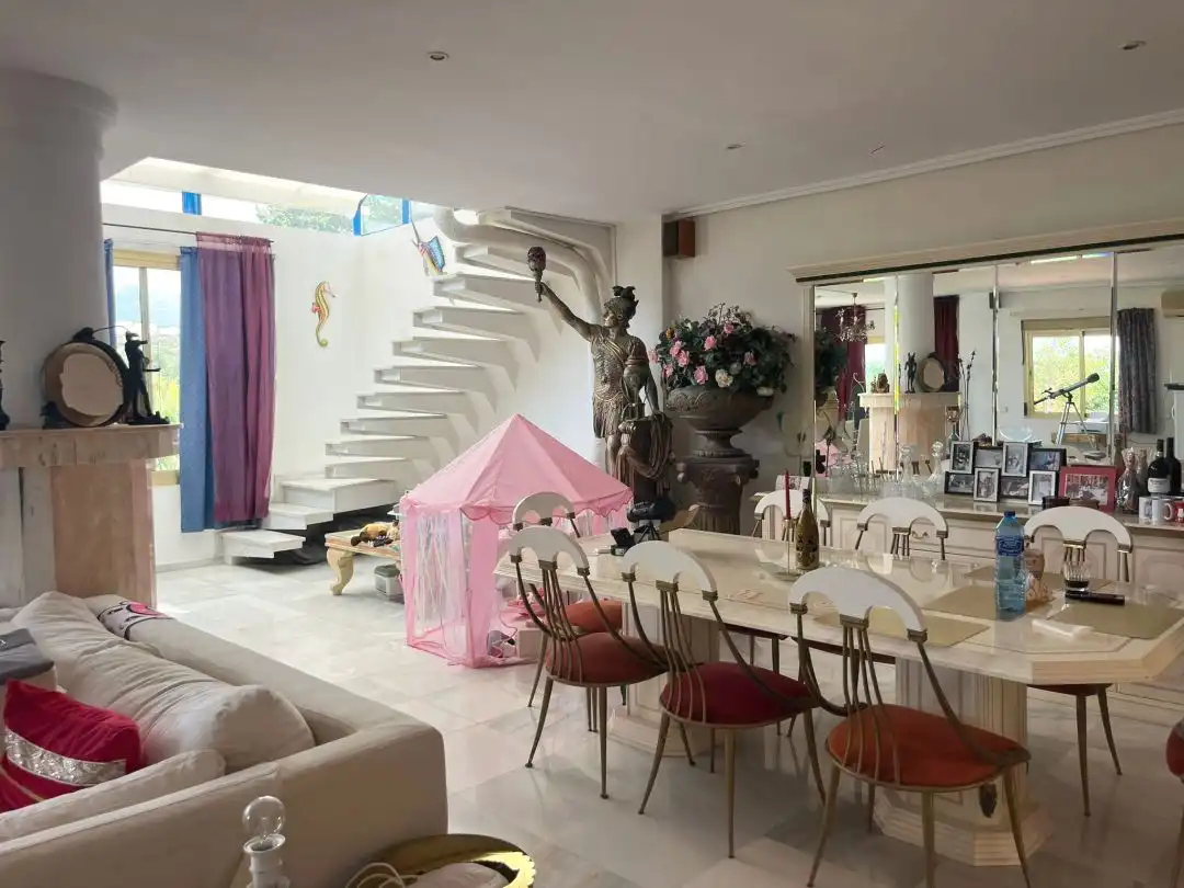 Comedor de Casa o chalet en venta en Marbella con Aire acondicionado, Calefacción y Jardín privado