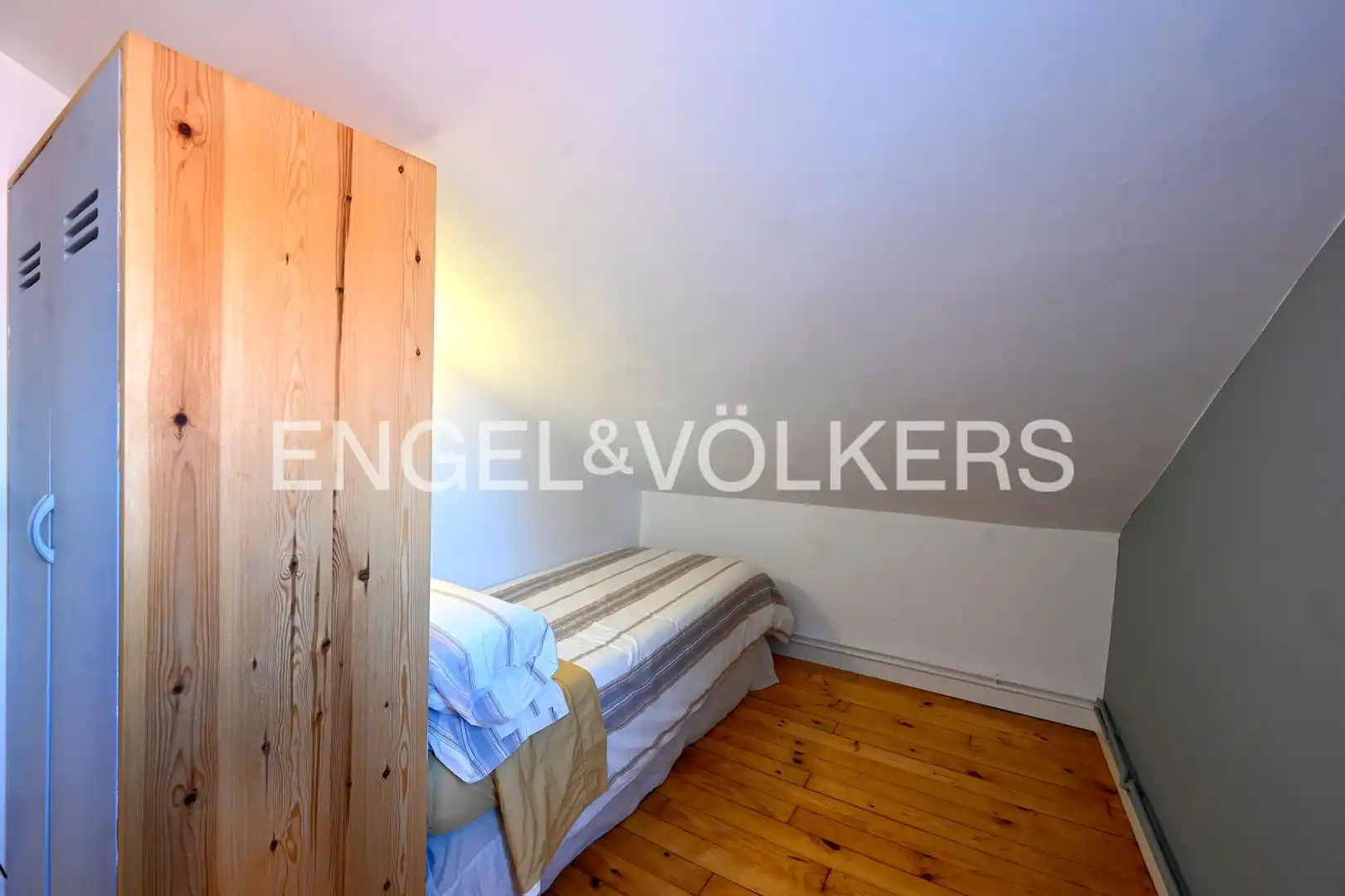 Bedroom of Attic for sale in Santander  with Heating, Furnished and Balcony