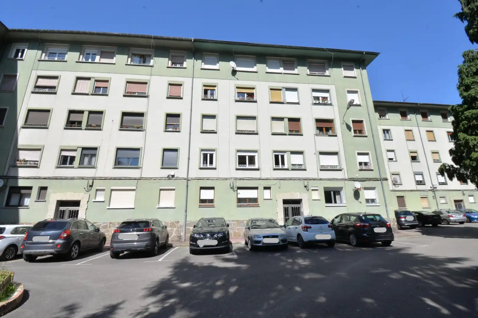 Vista exterior de Pis en venda en Mieres (Asturias) amb Calefacció i Traster