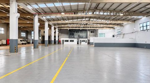 Foto 4 von Fabrikhallen zum Verkauf in Avenida Da Prensa, Oseiro, Arteixo