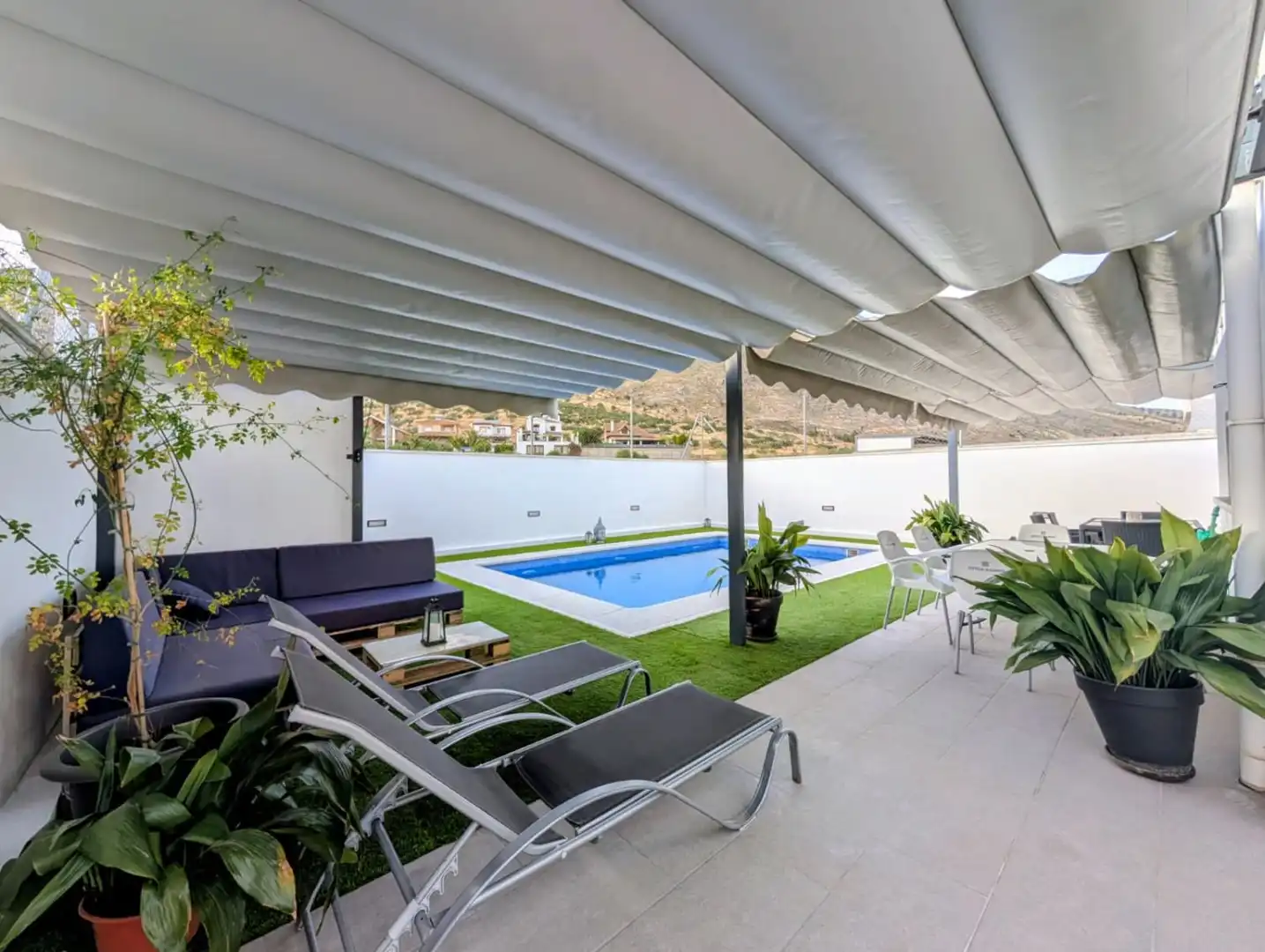 Terrassa de Casa o xalet en venda en Loja amb Aire condicionat, Calefacció i Jardí privat