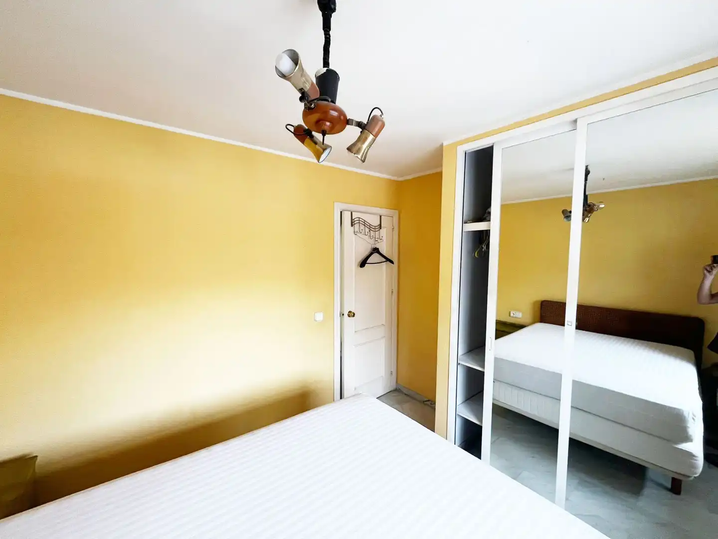 Dormitori de Apartament en venda en Benalmádena amb Piscina comunitària