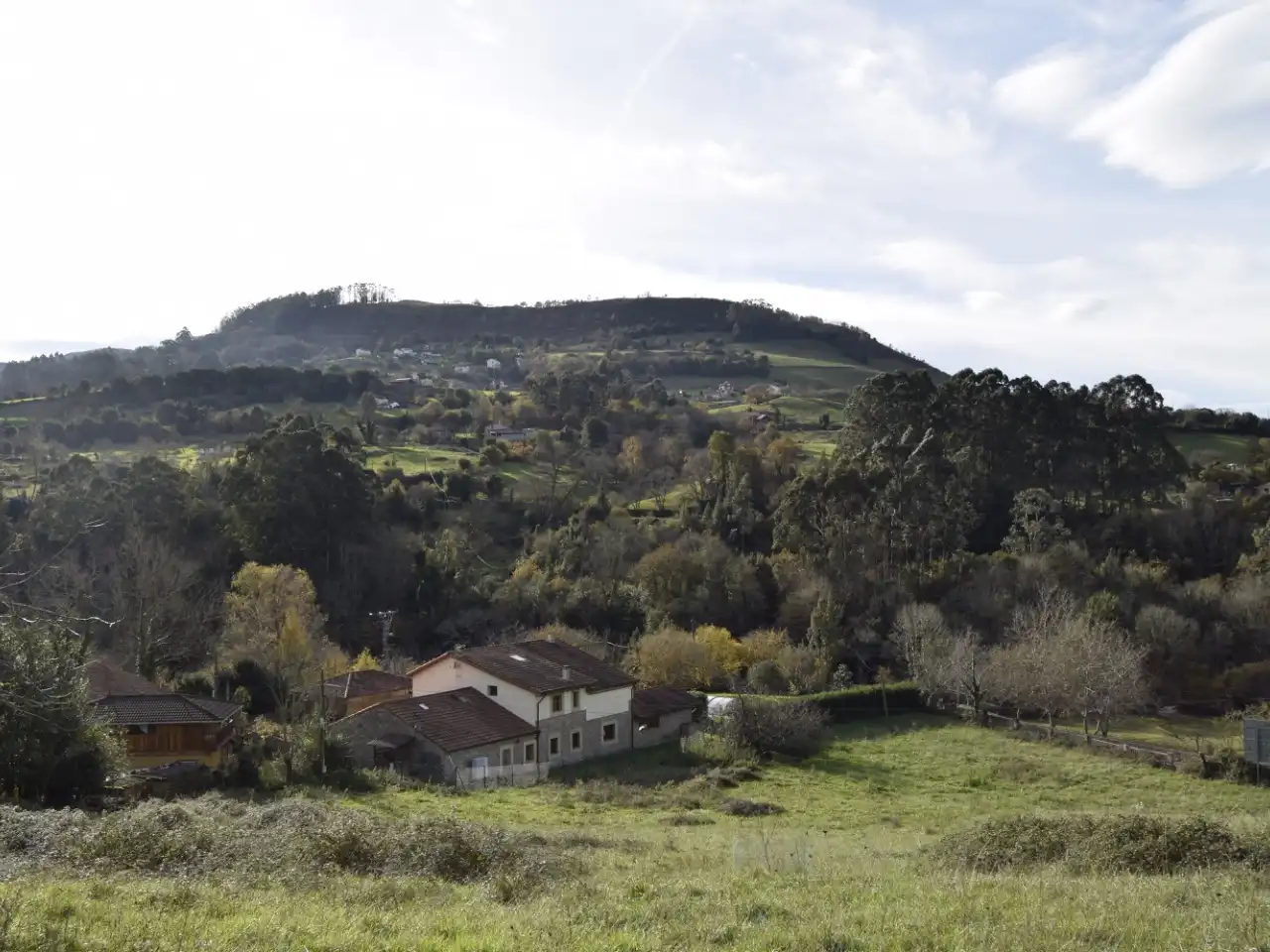 Vista exterior de Residencial en venta en Gijón 