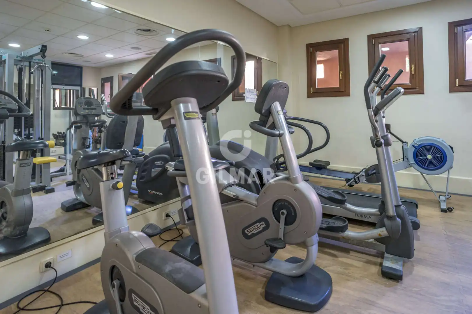 Planta baja en venta en Estepona con Calefacción, Jardín privado y Trastero