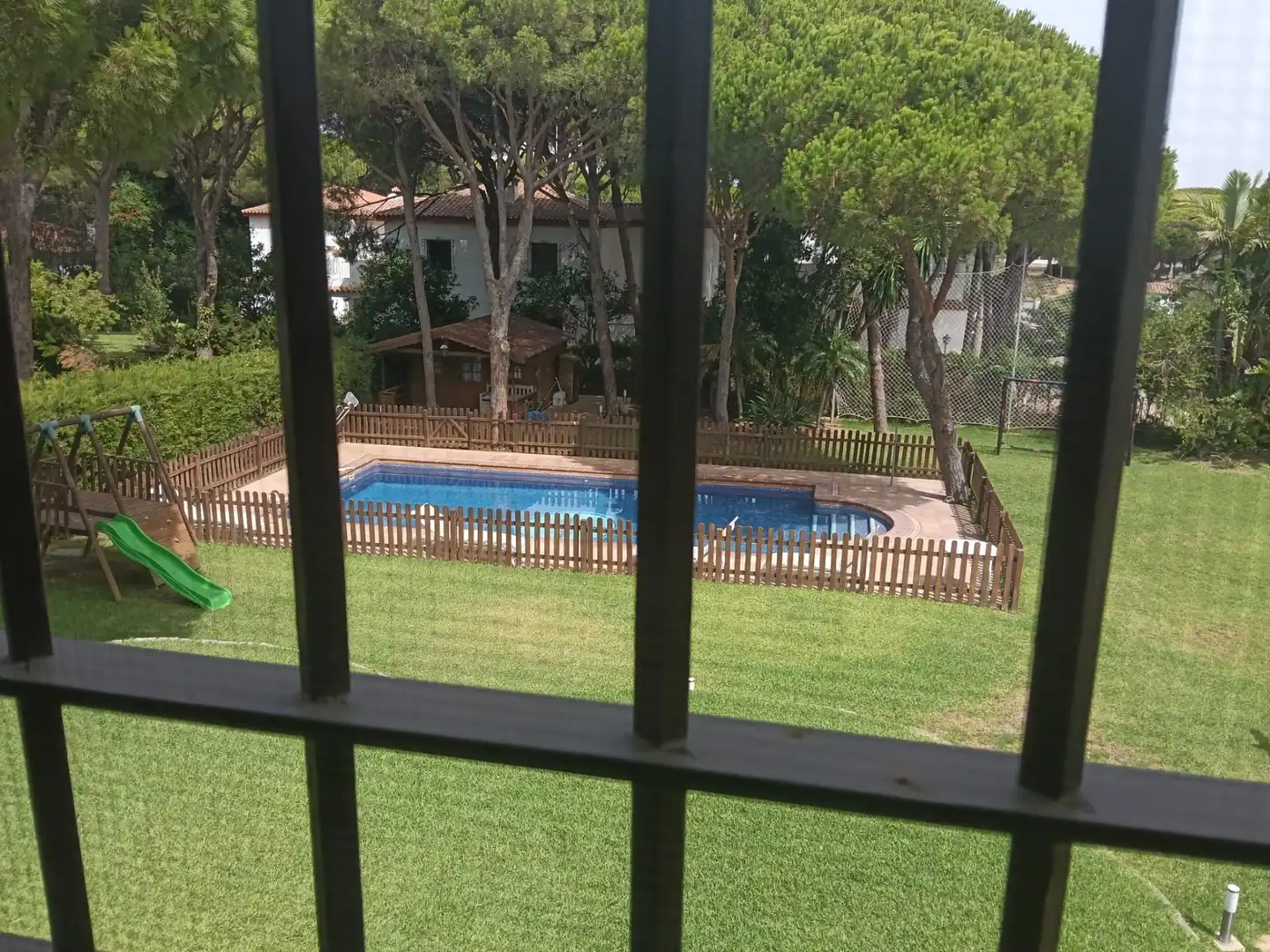 Piscina de Casa o xalet en venda en Conil de la Frontera amb Aire condicionat, Jardí privat i Terrassa