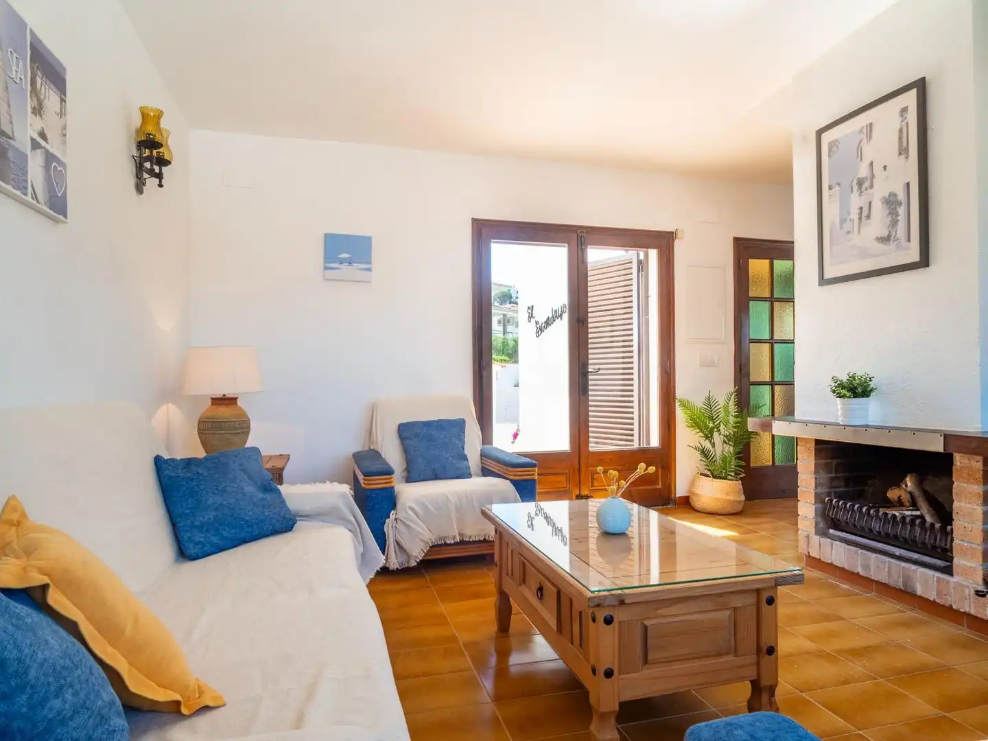 Sala de estar de Casa o chalet en venta en L'Escala con Jardín privado, Terraza y Piscina