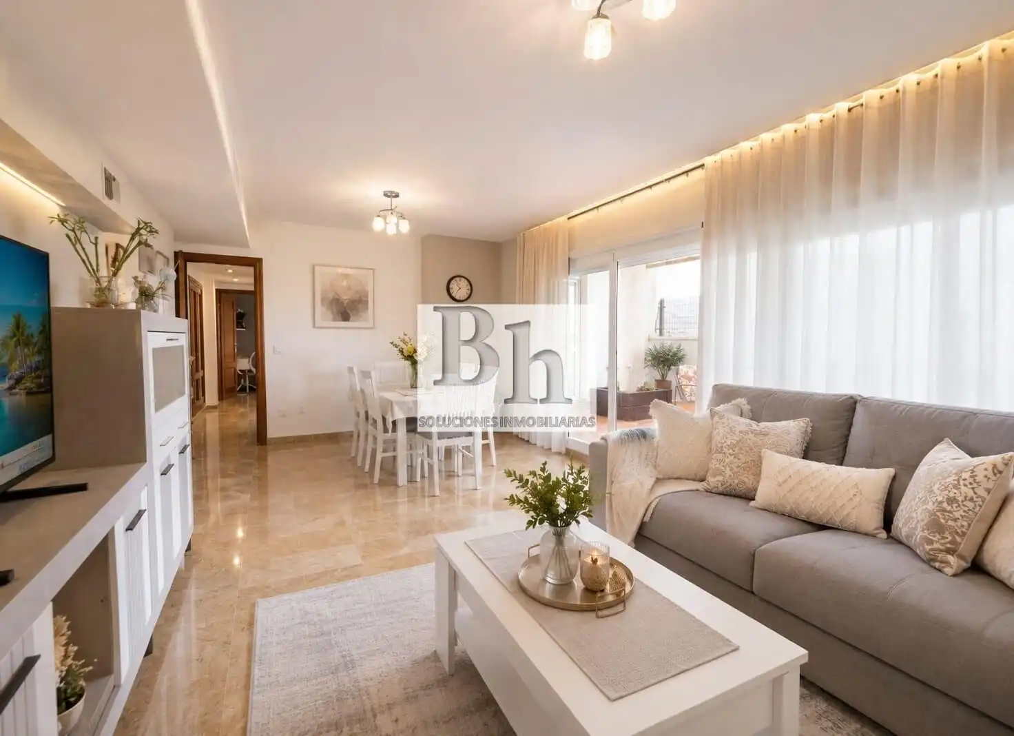 Sala de estar de Ático en venta en Málaga con Aire acondicionado, Calefacción y Terraza