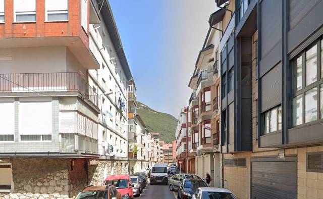 Piso en Venta en General Santiago en Santoña