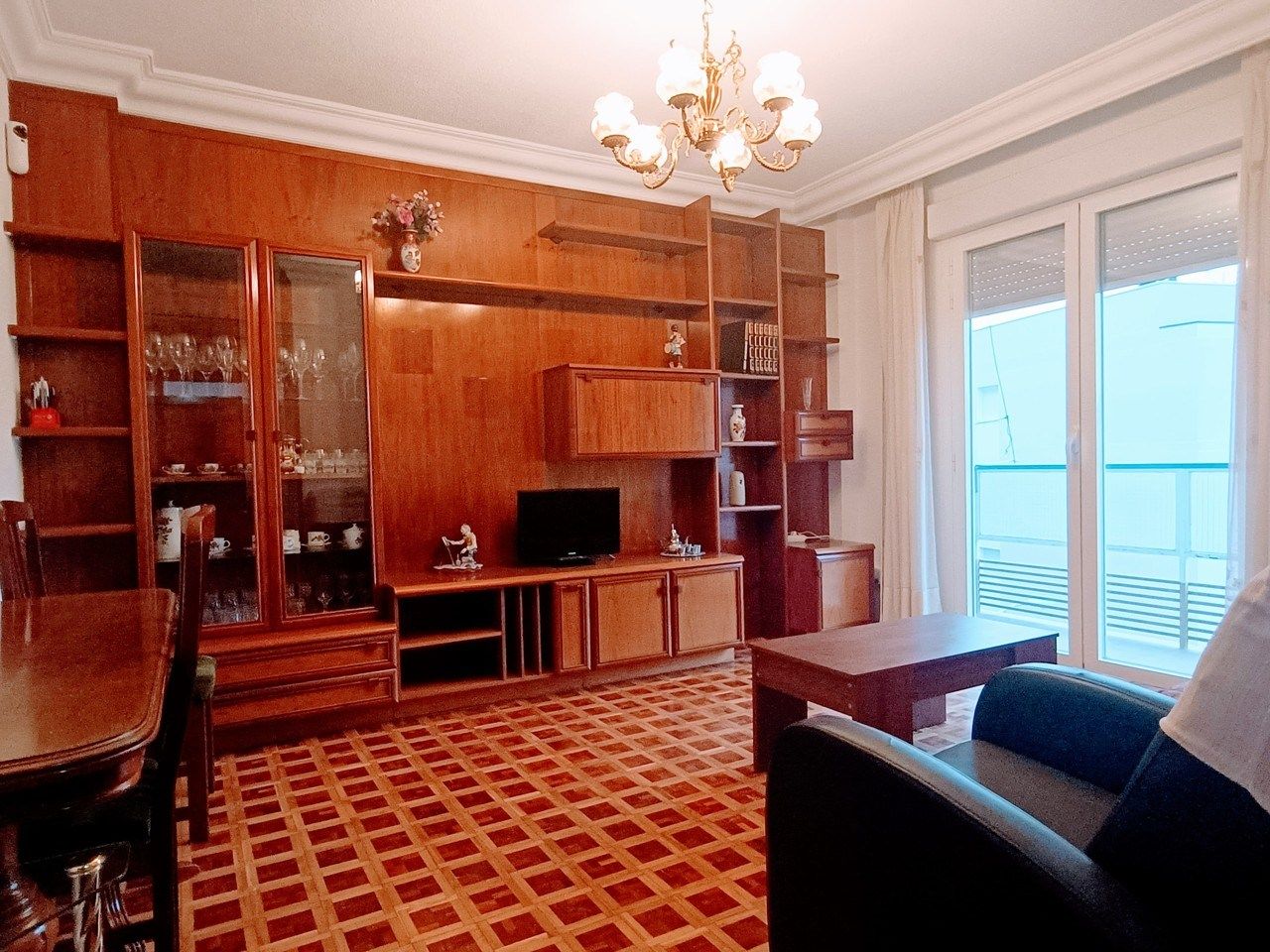 Sala d'estar de Pis de lloguer en  Madrid Capital amb Aire condicionat, Calefacció i Parquet