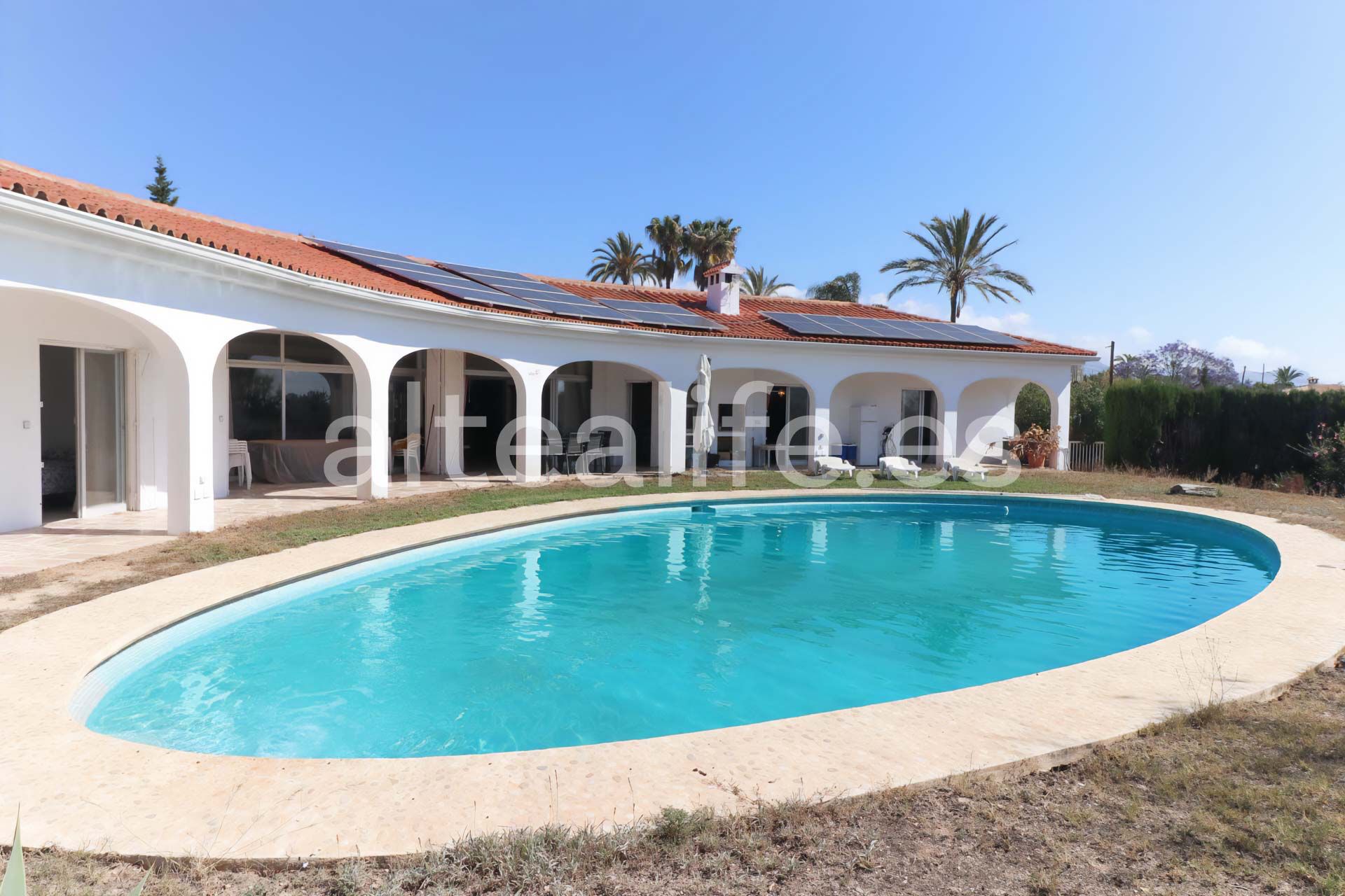 Exterior view of House or chalet for sale in L'Alfàs del Pi  with Air Conditioner, Heating and Private garden