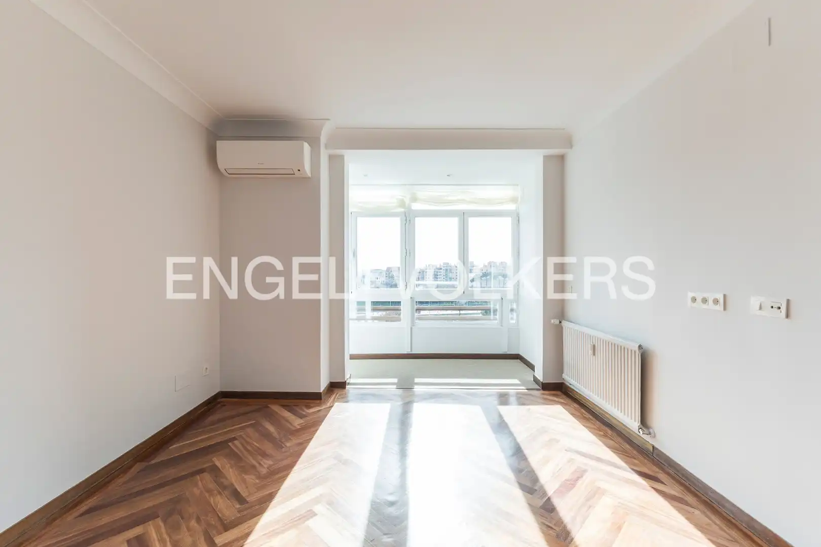 Sala d'estar de Pis de lloguer en  Madrid Capital amb Calefacció