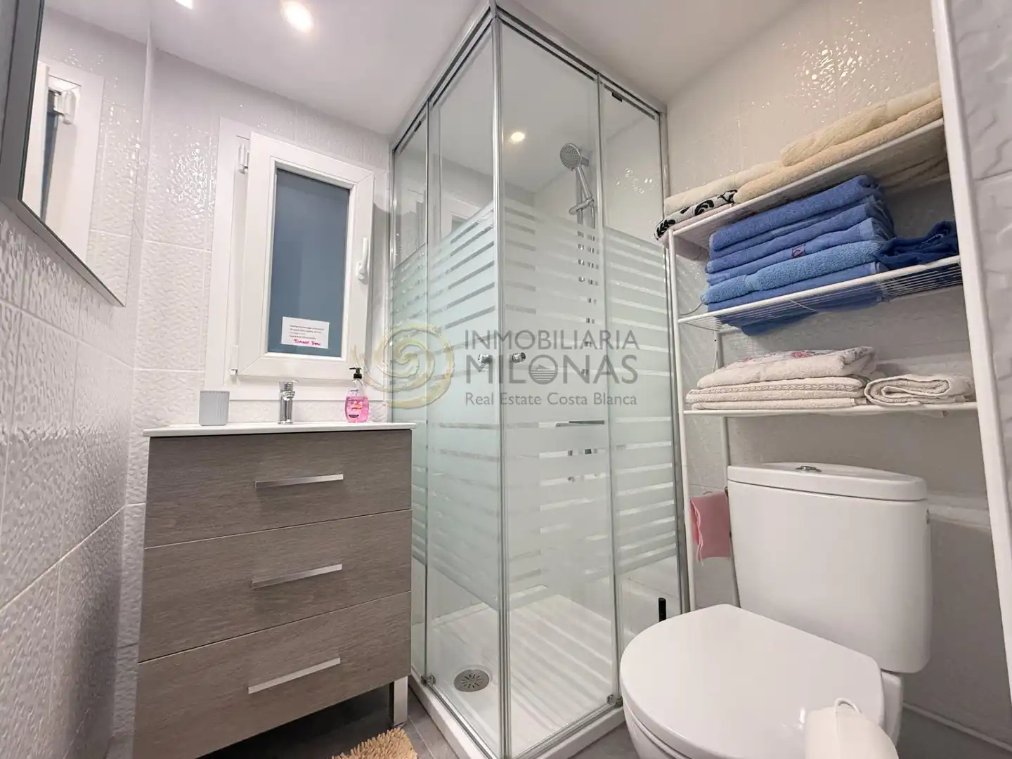 Baño de Casa o chalet en venta en Benidorm con Aire acondicionado, Calefacción y Jardín privado