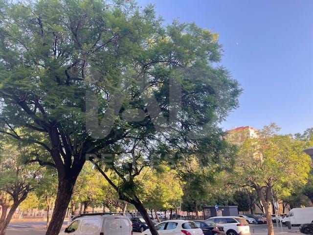 Vista exterior de Piso en venta en  Sevilla Capital con Aire acondicionado y Terraza