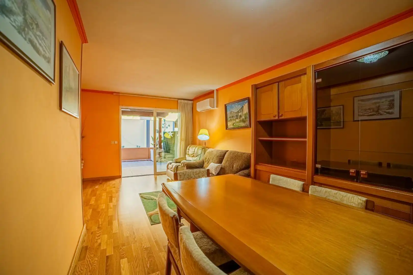 Wohnzimmer von Einfamilien-Reihenhaus zum Verkauf in Girona mit Terrasse und Alarm