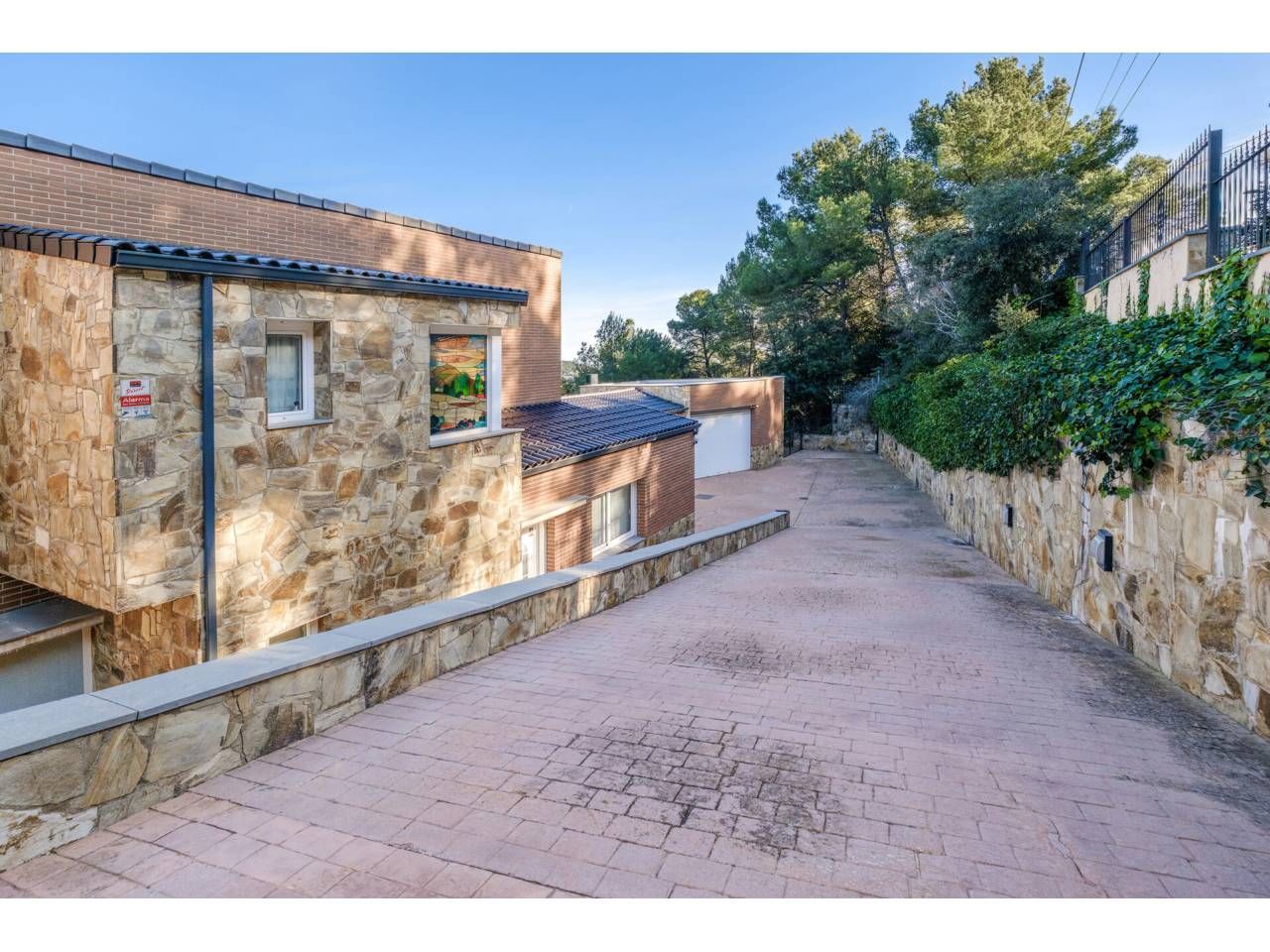 Vista exterior de Casa o xalet en venda en Matadepera amb Calefacció i Terrassa