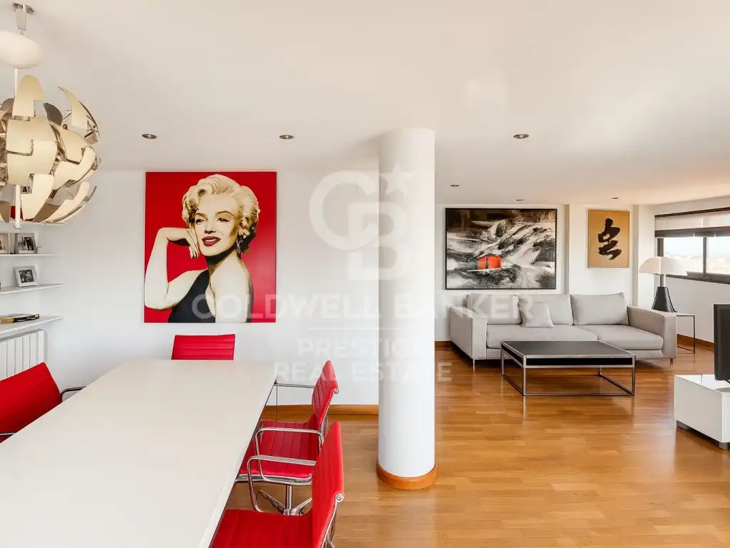 Sala d'estar de Àtic en venda en Barcelona amb Terrassa i Moblat