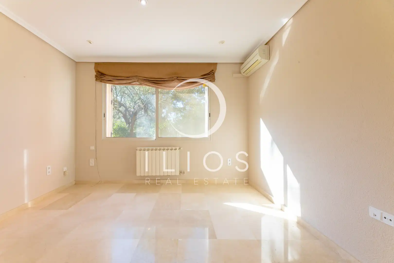 Sala d'estar de Casa o xalet de lloguer en Sagunto / Sagunt amb Aire condicionat, Calefacció i Jardí privat