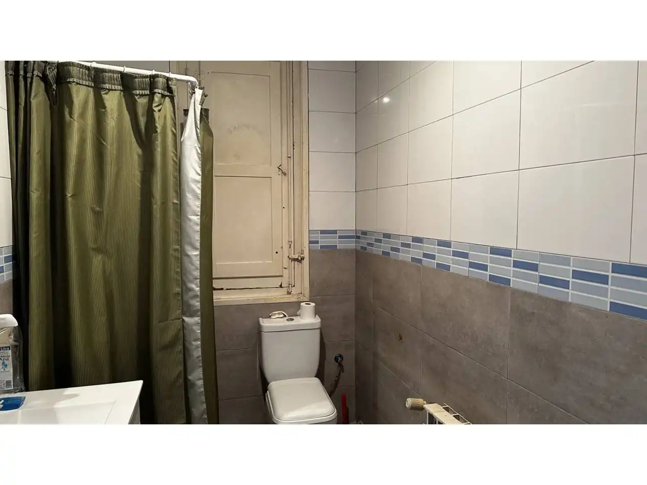 Badezimmer von Gebäude zur Miete in  Pamplona / Iruña