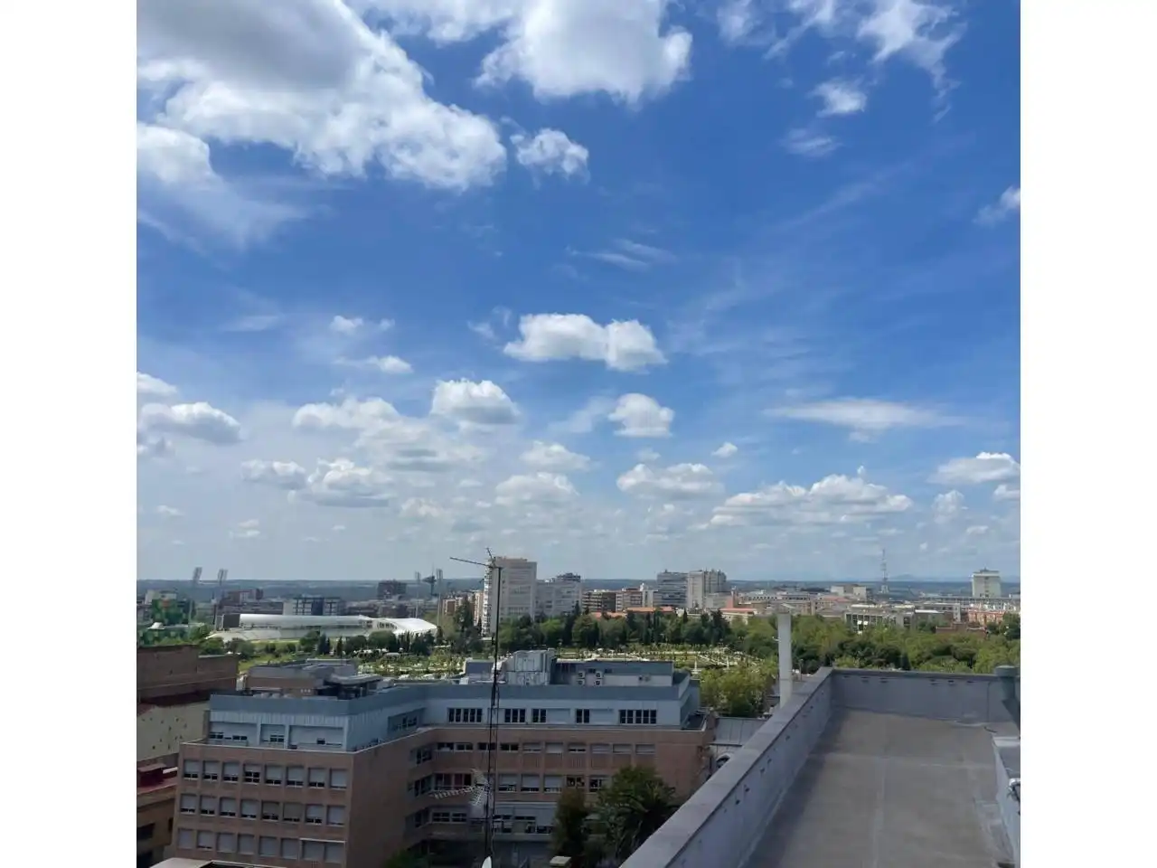 Vista exterior de Ático en venta en Madrid con Aire acondicionado, Calefacción y Terraza
