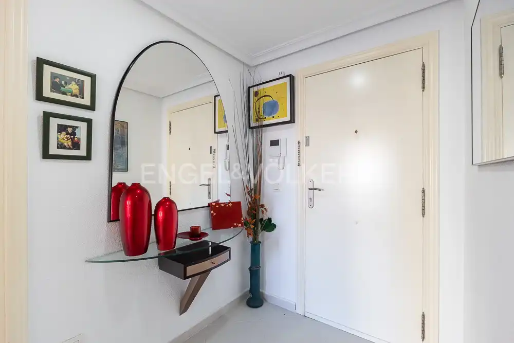 Wohnung zum Verkauf in Valencia mit Heizung, Privatgarten und Terrasse
