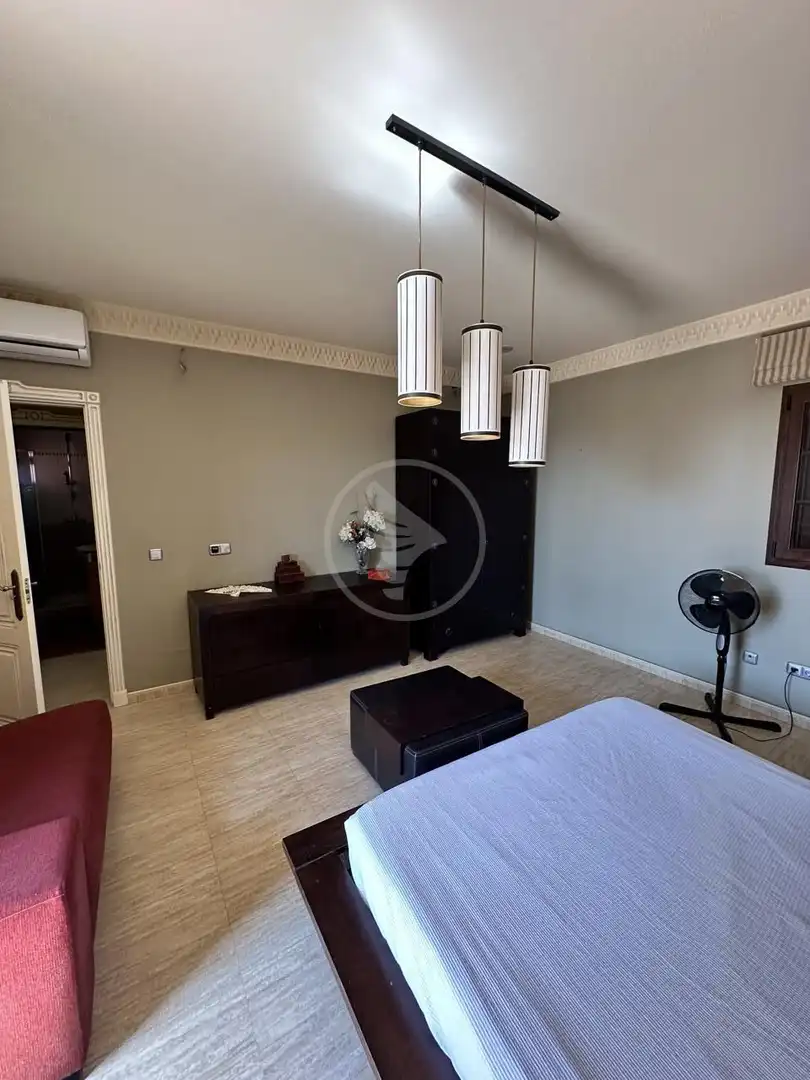Dormitori de Casa o xalet en venda en Fuengirola amb Aire condicionat i Terrassa