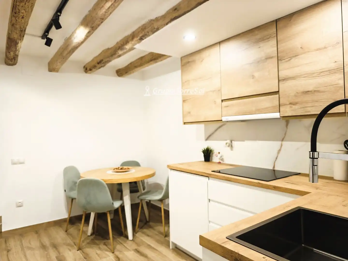 Kitchen of Houses for sale in Centre