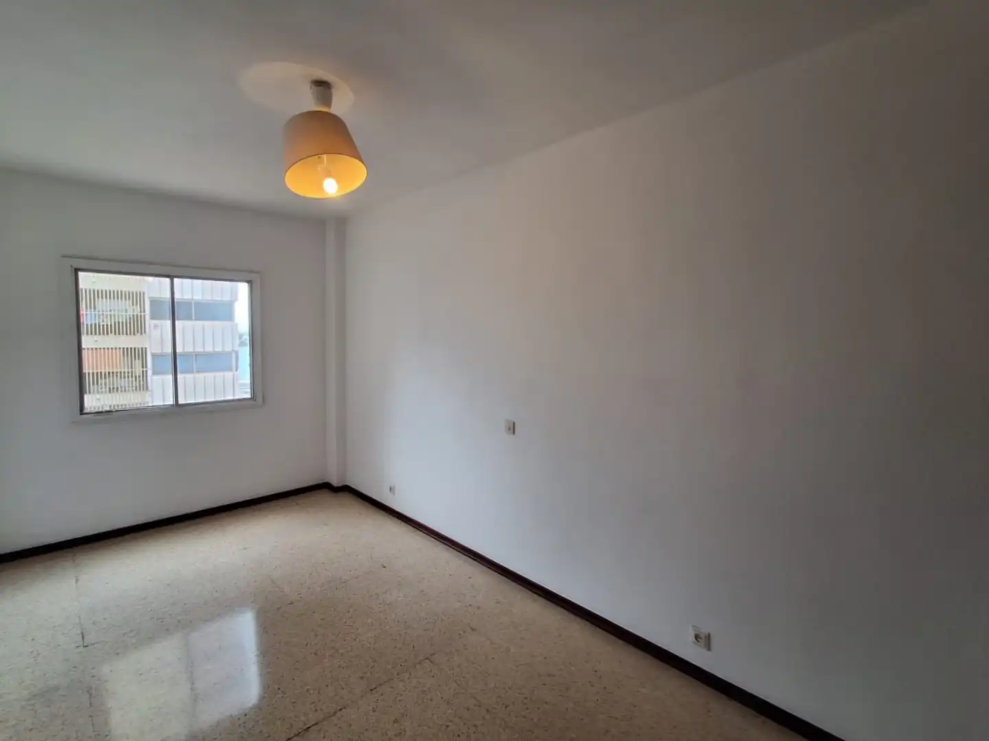Habitación de Piso de alquiler en Las Palmas de Gran Canaria con Parquet, Horno y Balcón