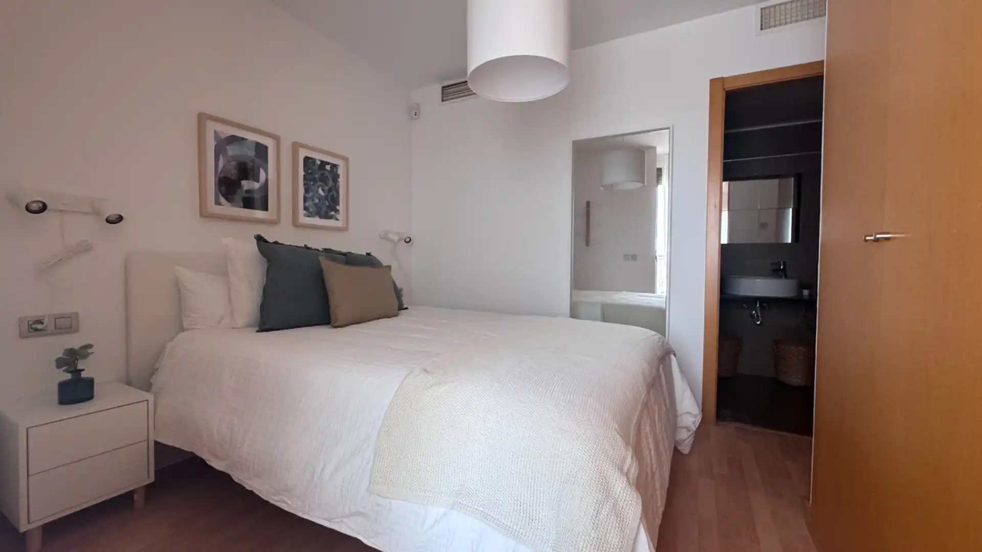 Habitación de Piso en venta en Mislata con Aire acondicionado, Parquet y Horno