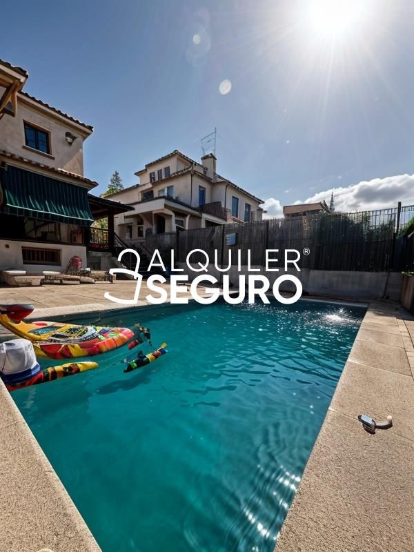 Swimming pool of House or chalet to rent in Peligros  with Air Conditioner, Heating and Terrace