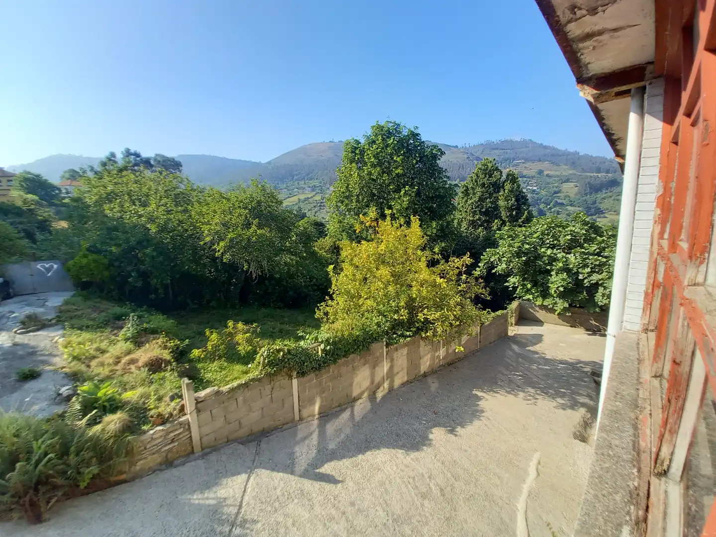 Terrasse von Einfamilien-Reihenhaus zum Verkauf in Oviedo  mit Heizung, Privatgarten und Parkett