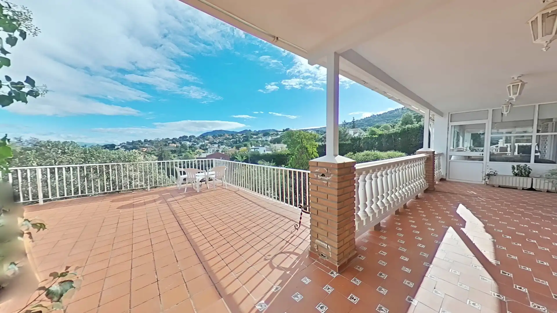 Vista exterior de Casa o xalet en venda en Alhaurín de la Torre amb Aire condicionat, Calefacció i Jardí privat