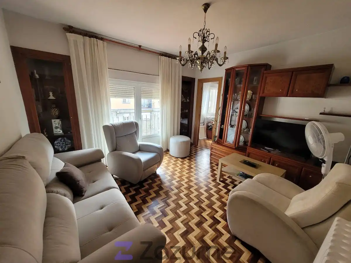 Living room of Flat for rent in Segovia  with Heating, Parquet flooring and Furnished