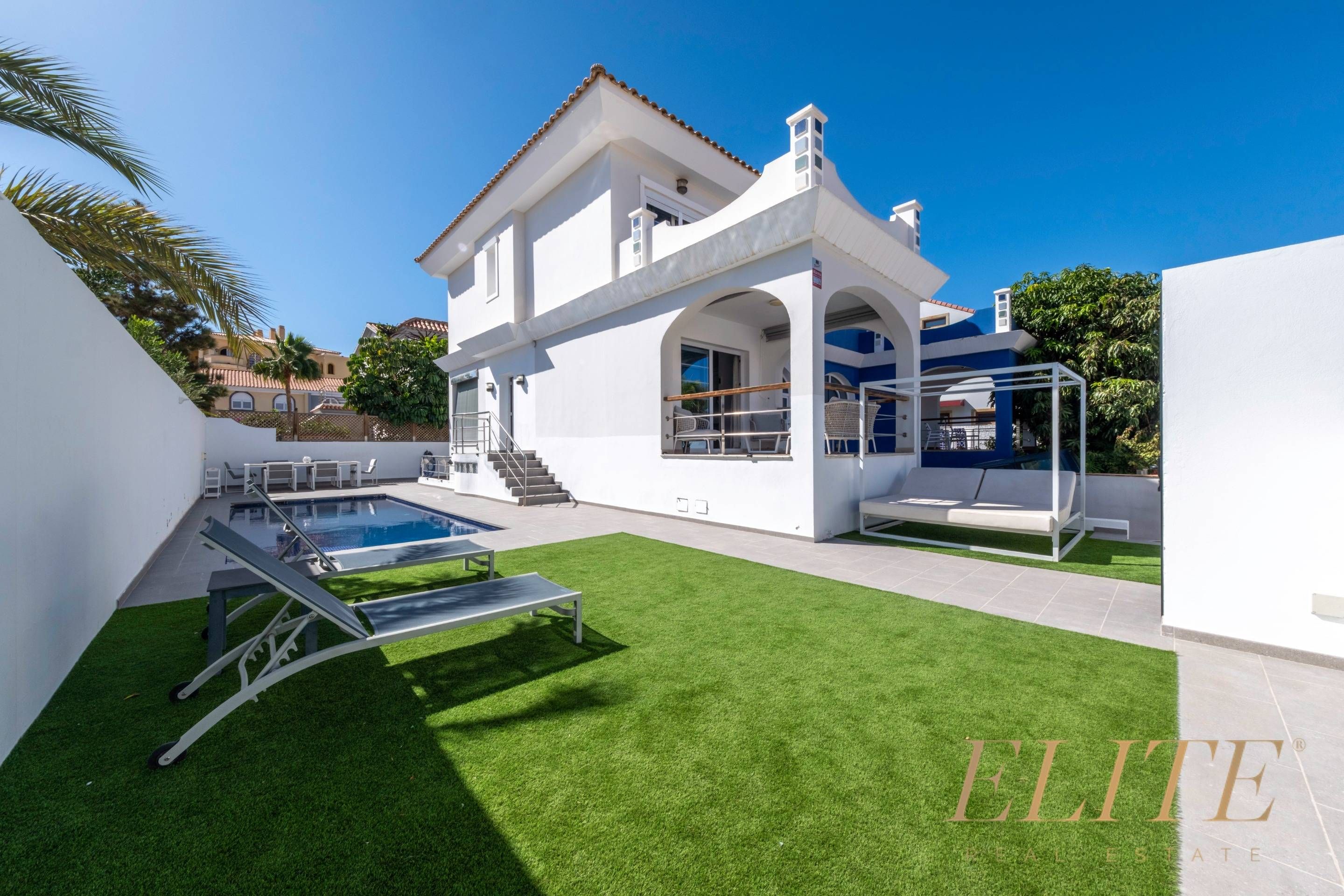 Vista exterior de Casa adosada en venta en San Bartolomé de Tirajana con Aire acondicionado, Jardín privado y Terraza