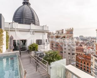 Terrassa de Apartament de lloguer en  Madrid Capital amb Aire condicionat, Calefacció i Moblat