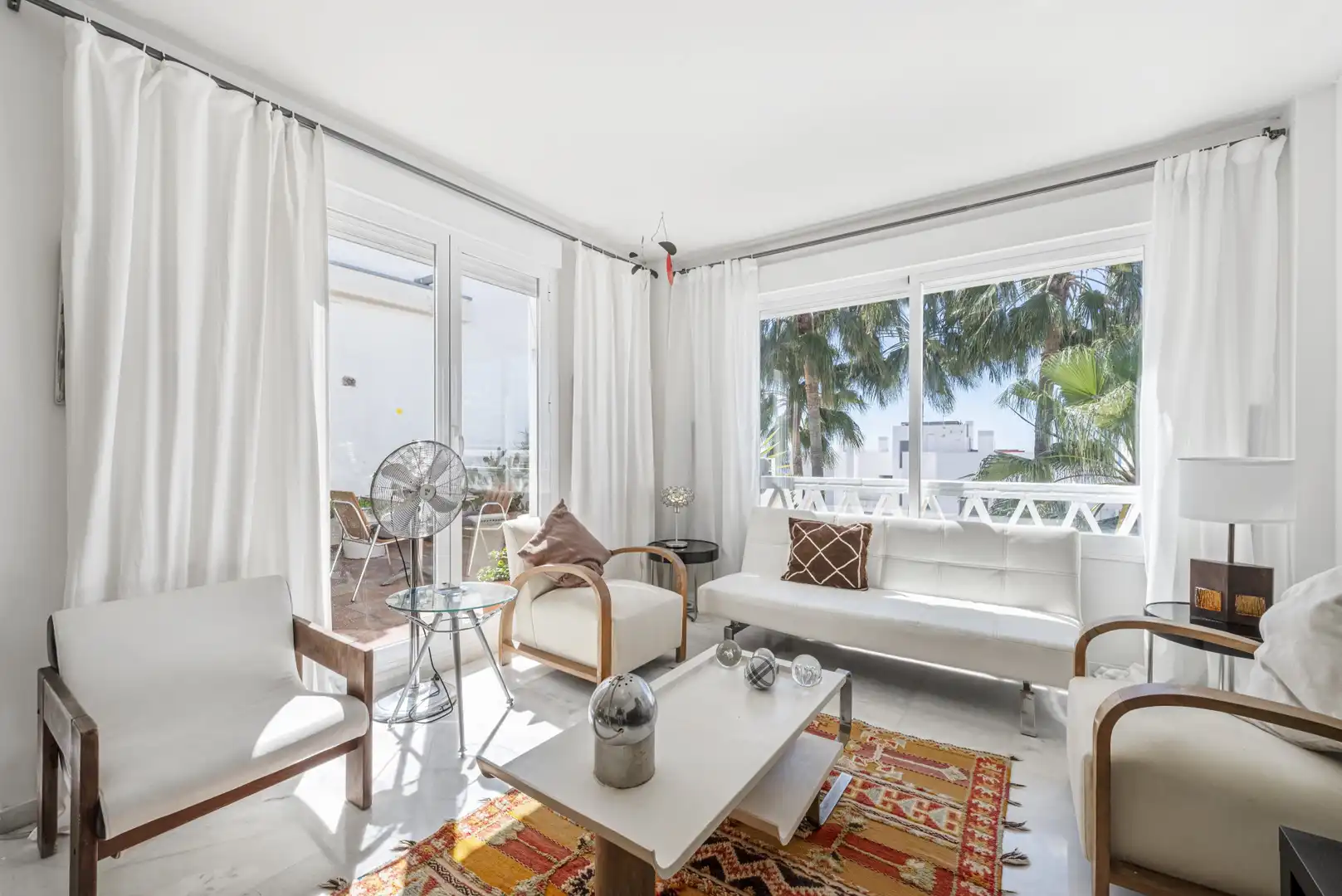 Living room of Attic for sale in Benalmádena  with Air Conditioner, Terrace and Swimming Pool