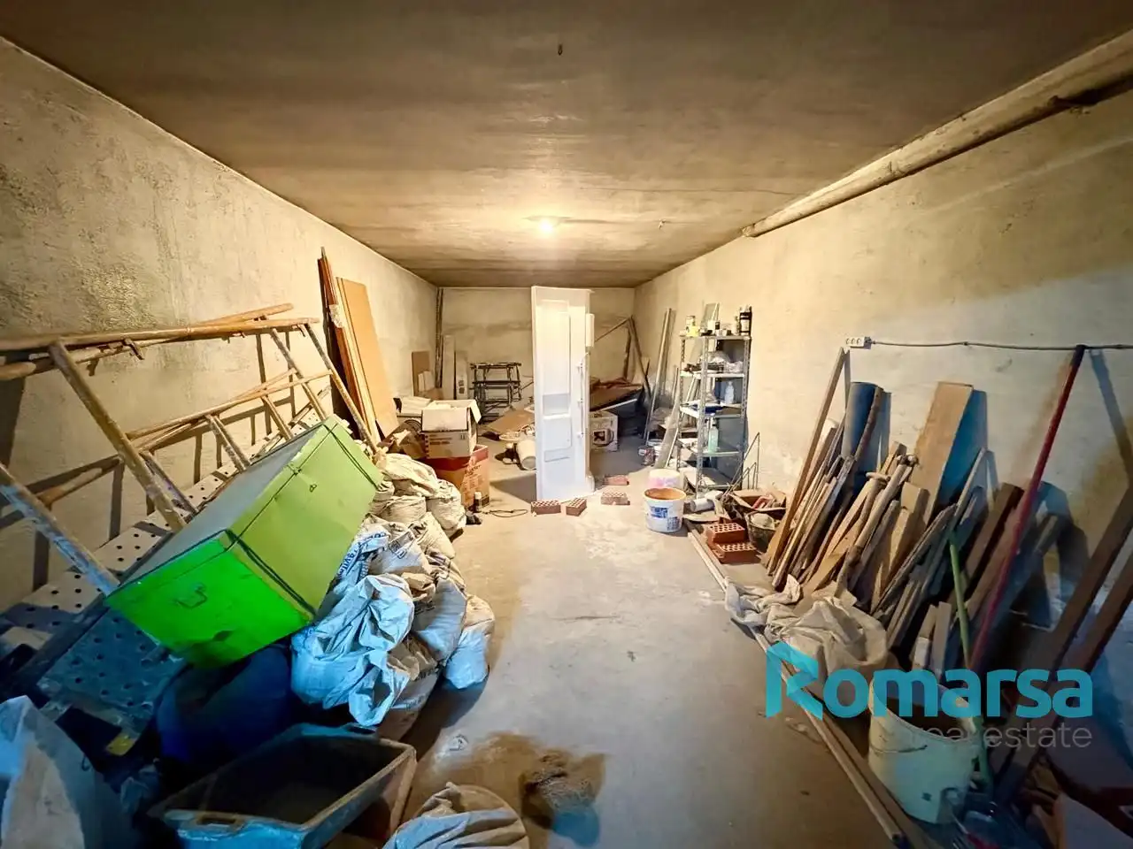 Casa adosada en venta en Ávila con Calefacción, Terraza y Trastero