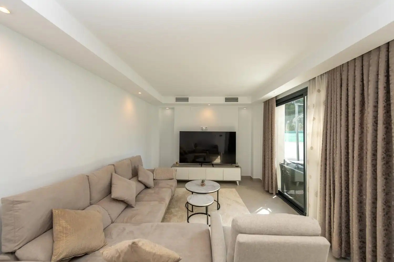 Wohnzimmer von Haus oder Chalet zur Miete in El Campello mit Klimaanlage, Privatgarten und Terrasse