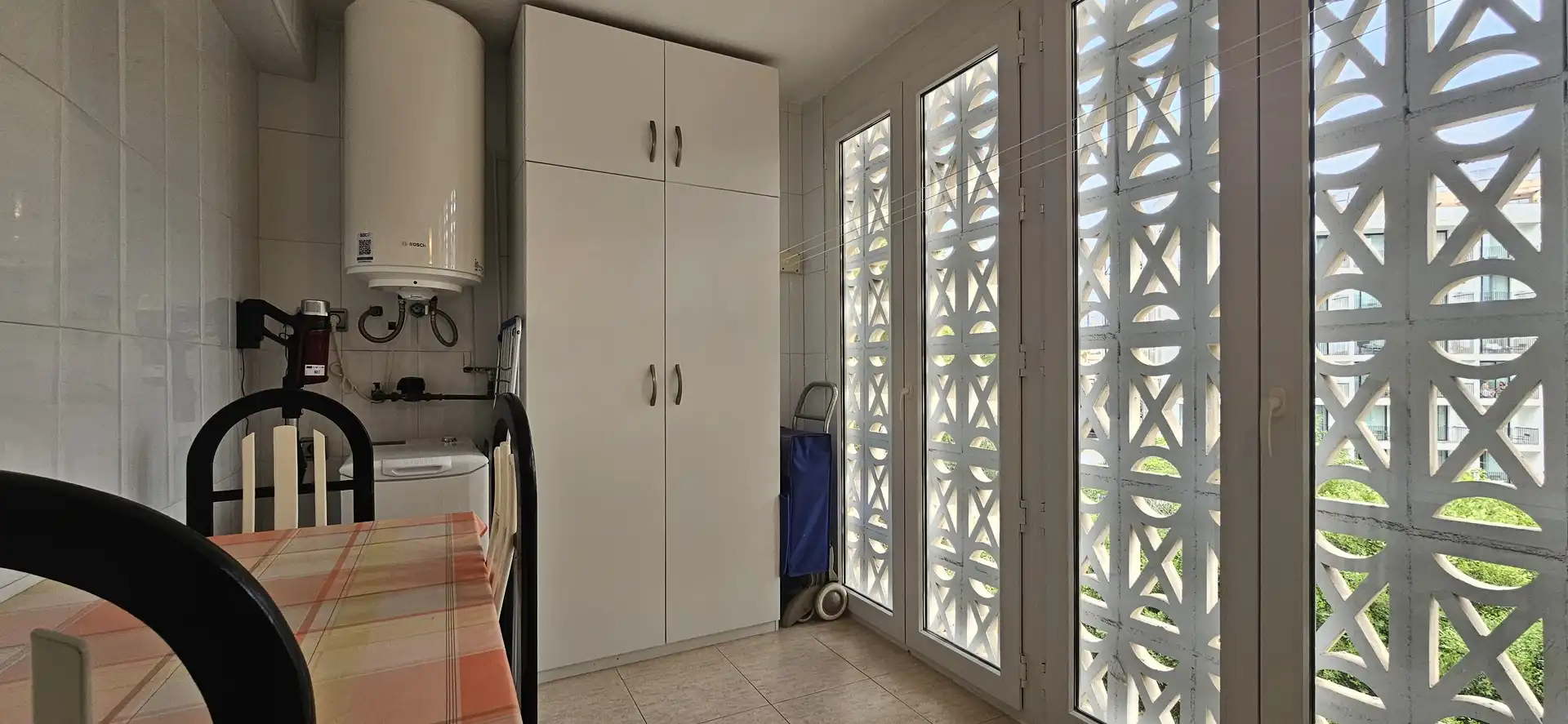 Wohnung zum Verkauf in Benidorm mit Parkett, Schwimmbad und Möbliert