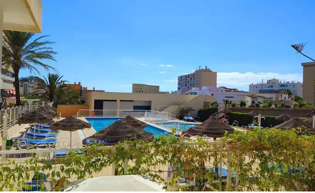 Apartament amb piscina en venda a El Bajondillo, imagen 3