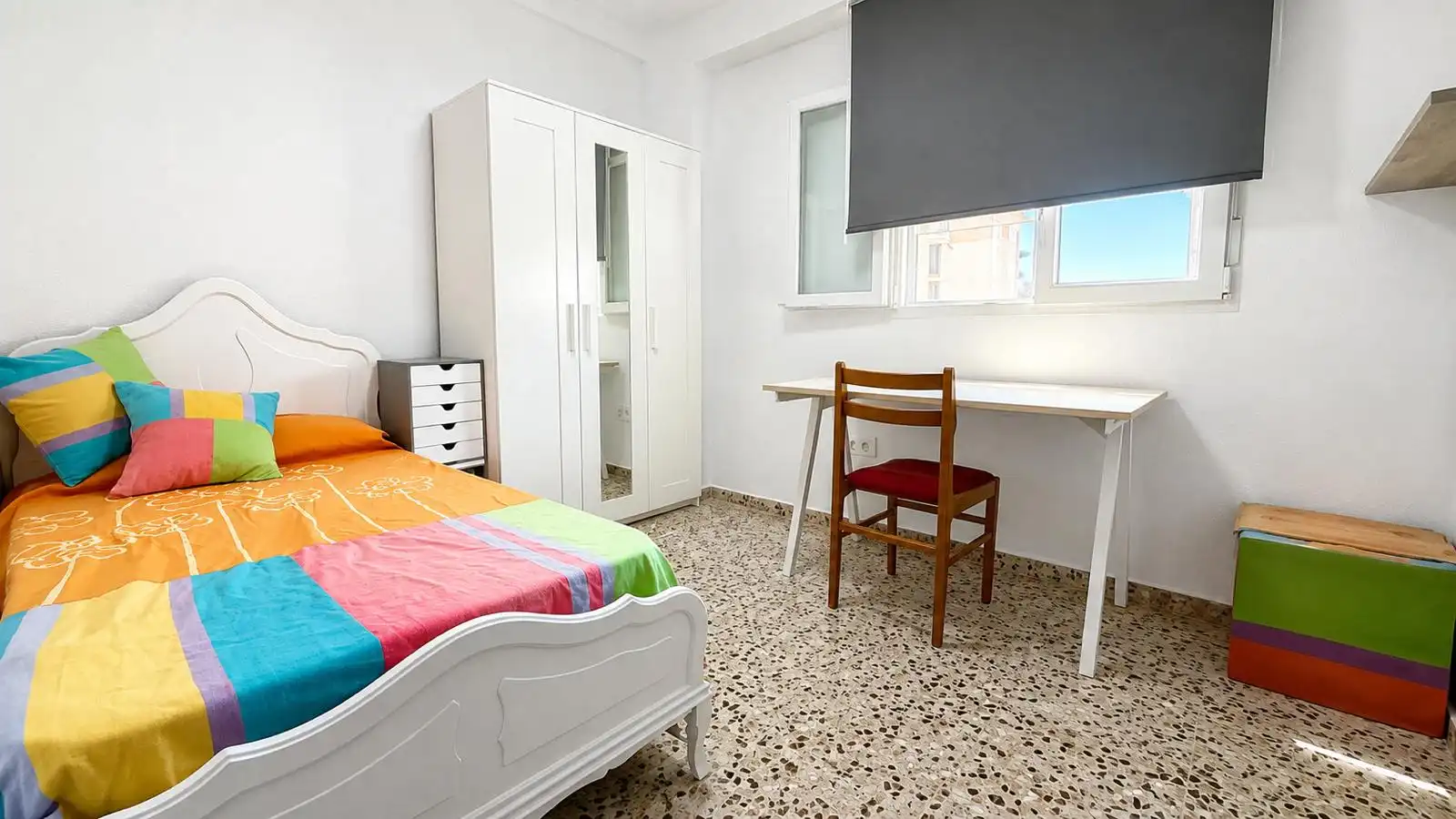Flat for rent in Calle Carmen Conde, Ciudad Jardín
