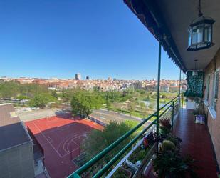 Vista exterior de Pis en venda en  Madrid Capital amb Aire condicionat, Calefacció i Terrassa