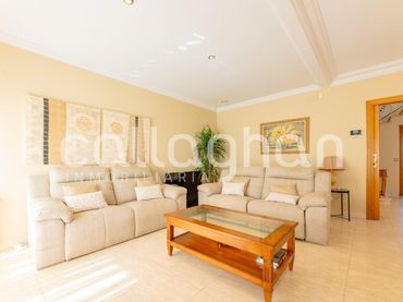 Villa mit Balkon zum Verkauf in Sagunto ciudad