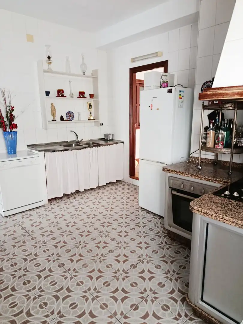 Cuina de Casa o xalet en venda en Rociana del Condado amb Aire condicionat