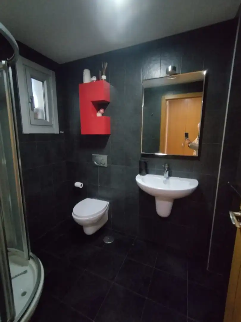 Baño de Dúplex en venta en Narón con Calefacción, Parquet y Terraza