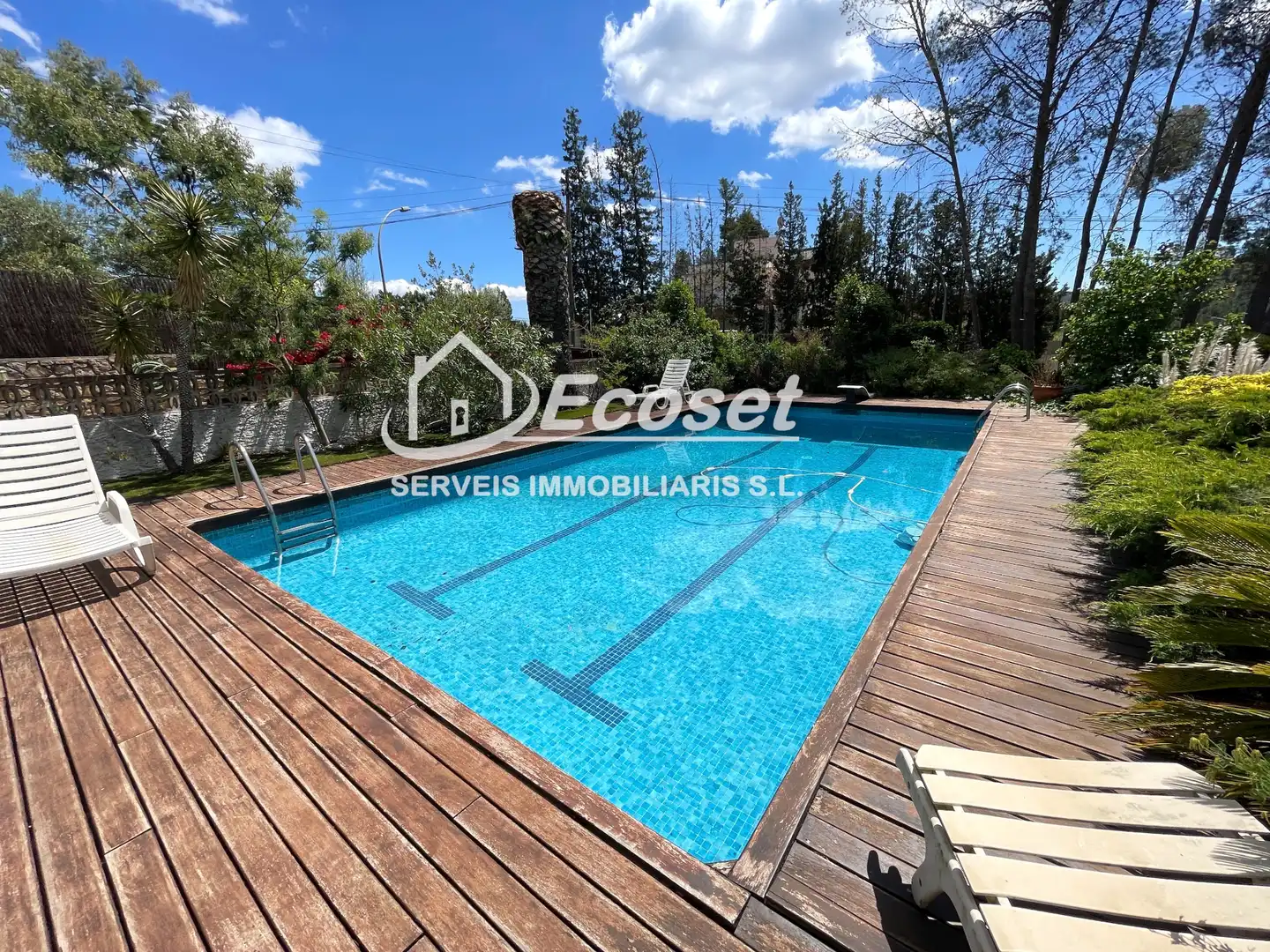 Piscina de Casa o xalet en venda en Vallirana amb Calefacció, Parquet i Traster