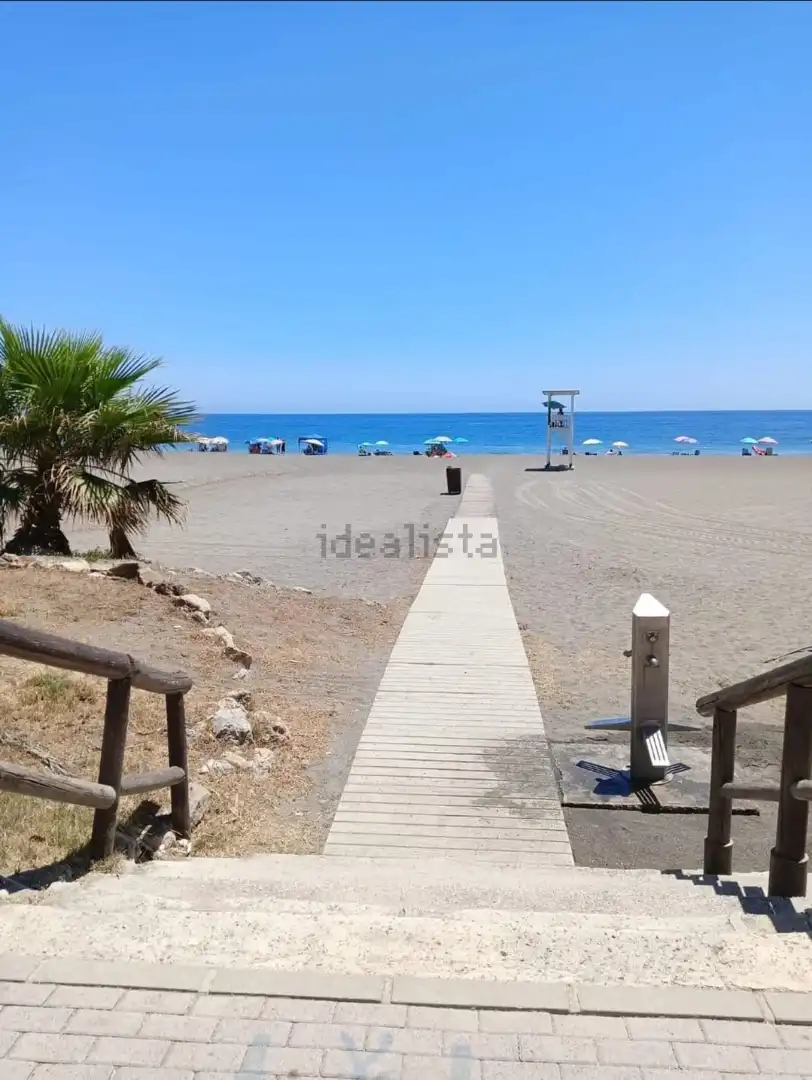Vista exterior de Casa o xalet de lloguer en Vélez-Málaga amb Aire condicionat, Terrassa i Moblat