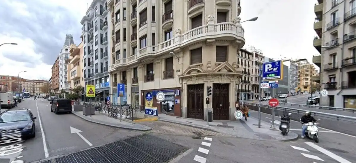 Gewerbefläche zum Verkauf in Calle de Barceló, imagen 4