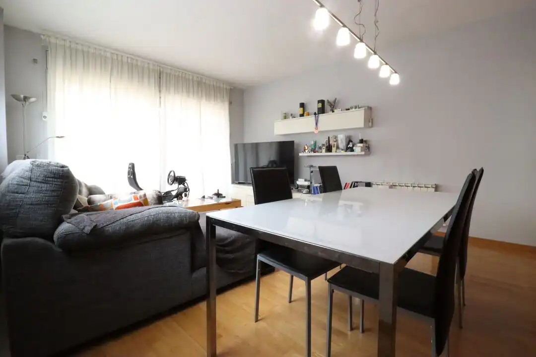 Sala d'estar de Pis en venda en Canovelles amb Aire condicionat, Calefacció i Jardí privat