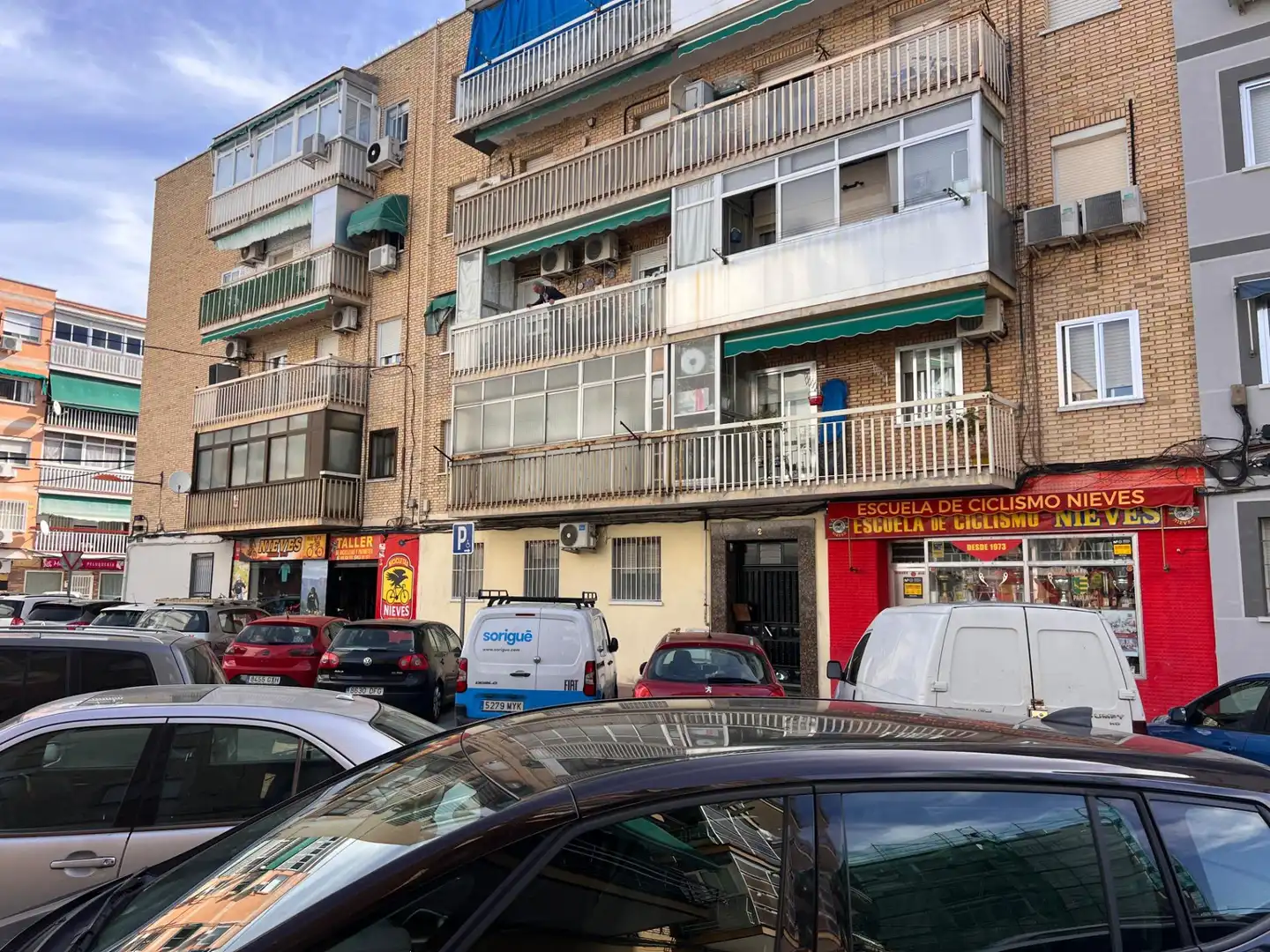 Vista exterior de Piso en venta en Parla